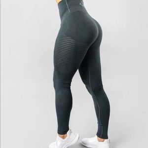 Alphalete halo leggings